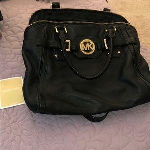 Michael Kors Cross Body/Shoulder Bag - Black/Gold